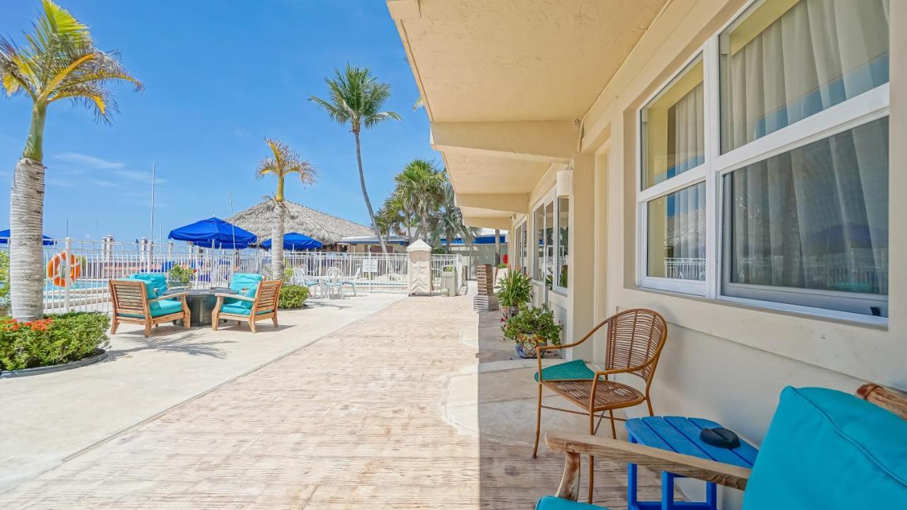 Glunz Ocean Beach Hotel And Resort Marathon Exterior photo